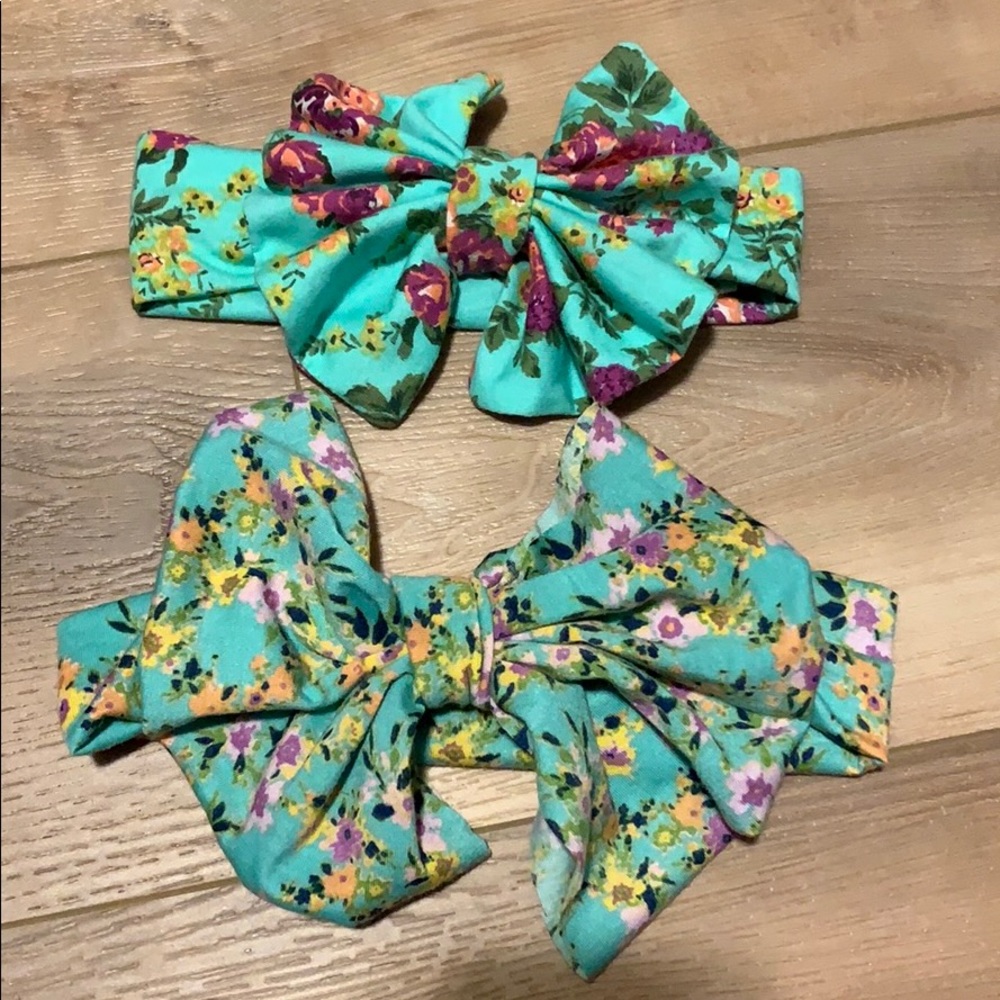Adorable Girls floral bows